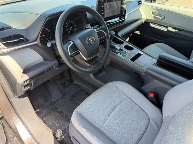 2021 Toyota Sienna LE