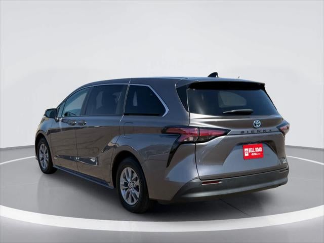 2021 Toyota Sienna LE