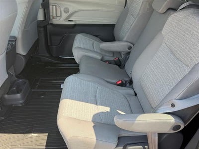 2021 Toyota Sienna LE