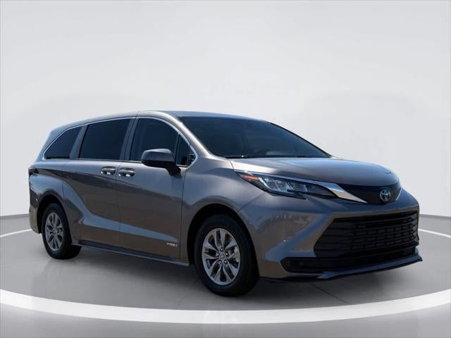 2021 Toyota Sienna LE