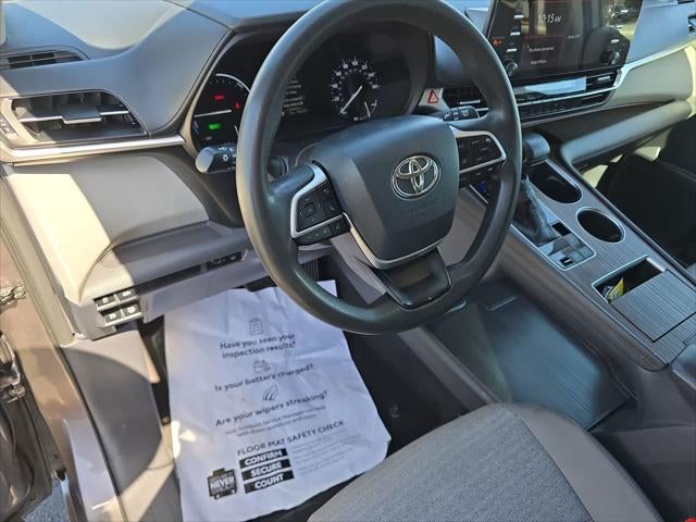 2021 Toyota Sienna LE