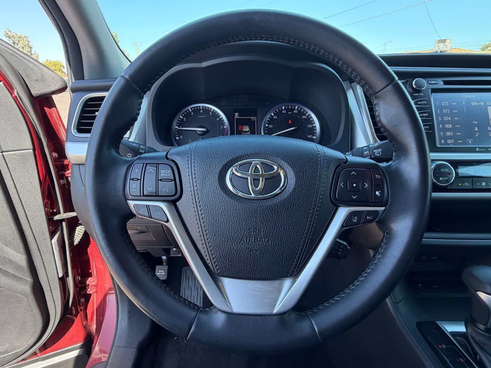 2017 Toyota Highlander SE