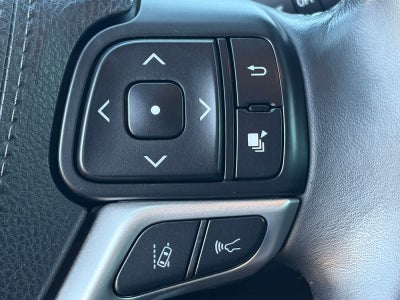 2017 Toyota Highlander SE