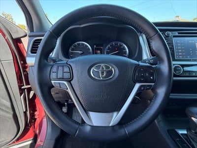 2017 Toyota Highlander SE