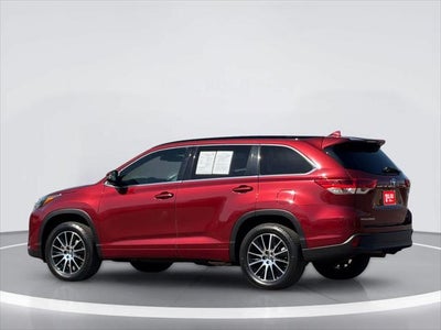 2017 Toyota Highlander SE