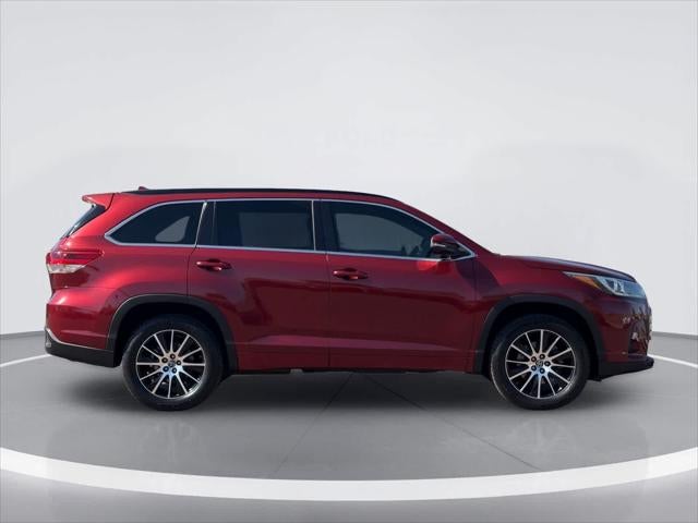 2017 Toyota Highlander SE
