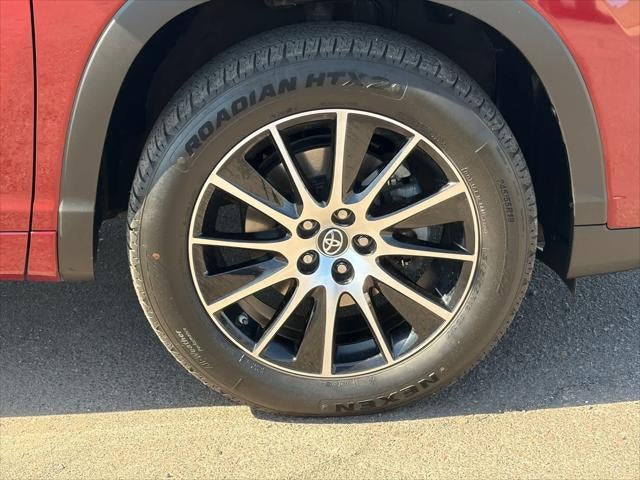 2017 Toyota Highlander SE