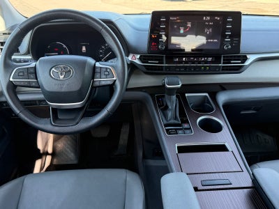 2024 Toyota Sienna XLE
