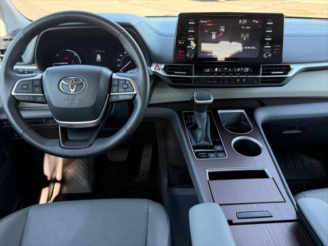 2024 Toyota Sienna XLE