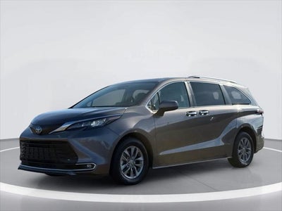 2024 Toyota Sienna XLE