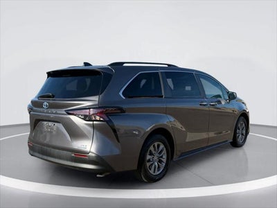 2024 Toyota Sienna XLE