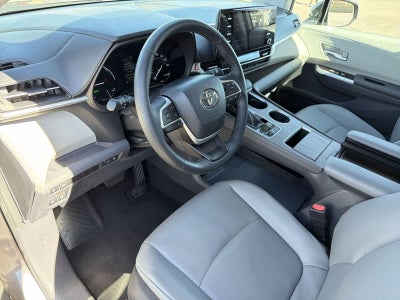 2024 Toyota Sienna XLE