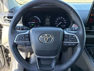 2024 Toyota Sienna XLE