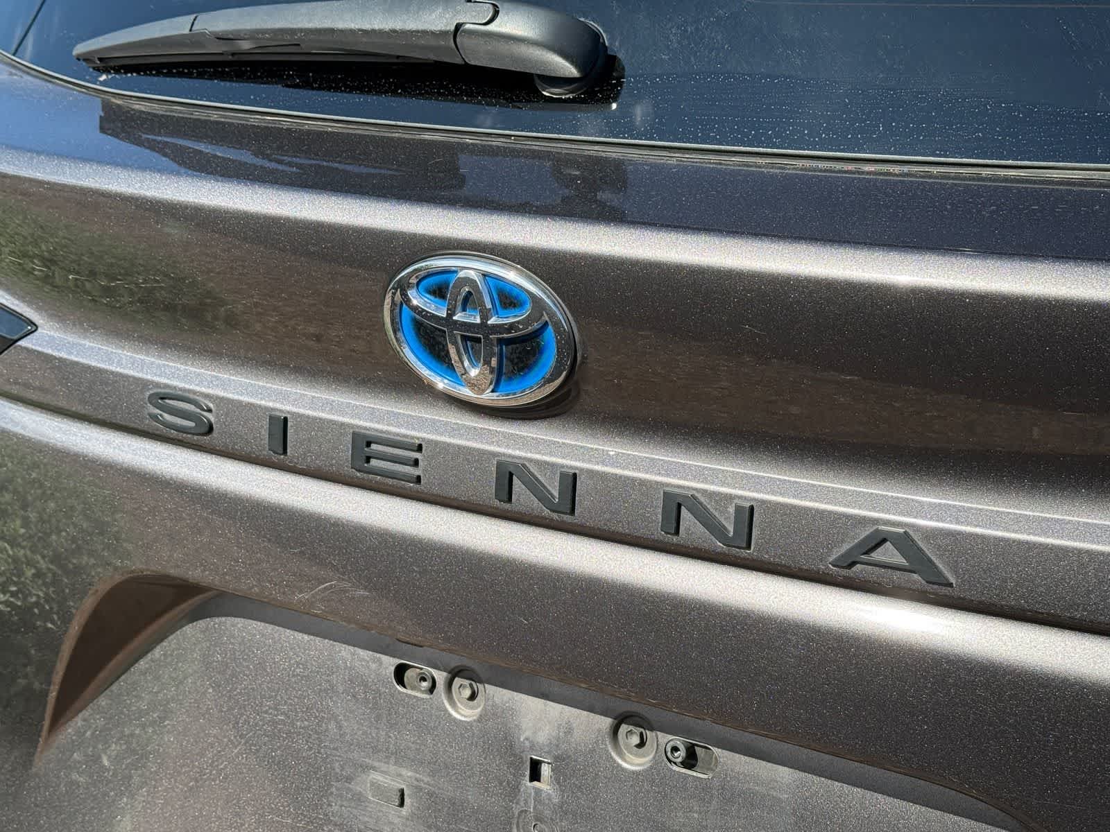 2024 Toyota Sienna XLE