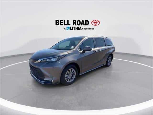 2024 Toyota Sienna XLE