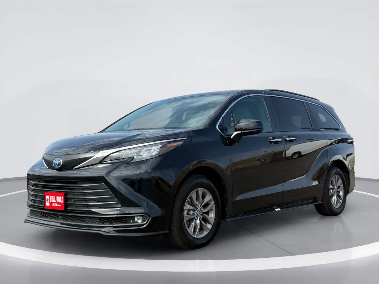 2025 Toyota Sienna XLE