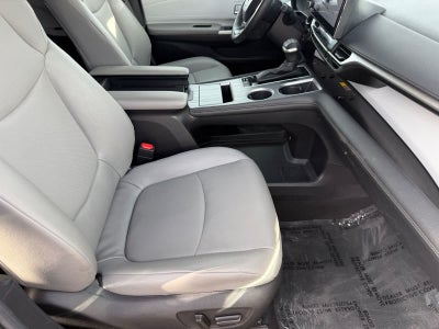 2025 Toyota Sienna XLE