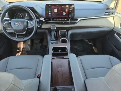 2024 Toyota Sienna XLE