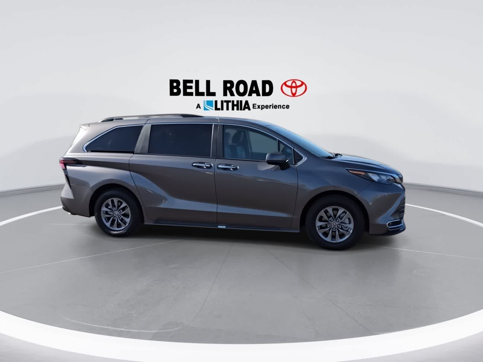 2024 Toyota Sienna XLE