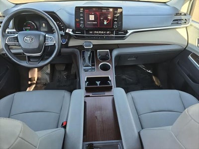 2024 Toyota Sienna XLE