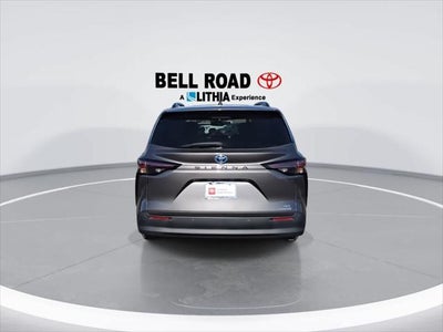 2024 Toyota Sienna XLE