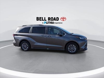 2024 Toyota Sienna XLE