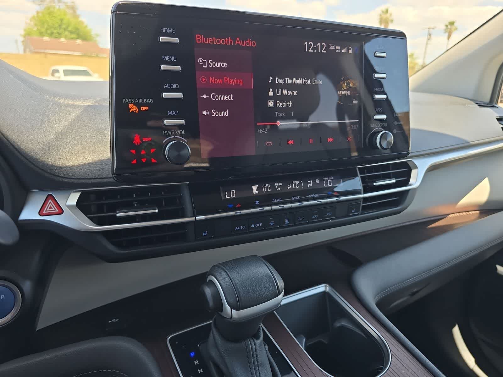 2024 Toyota Sienna XLE