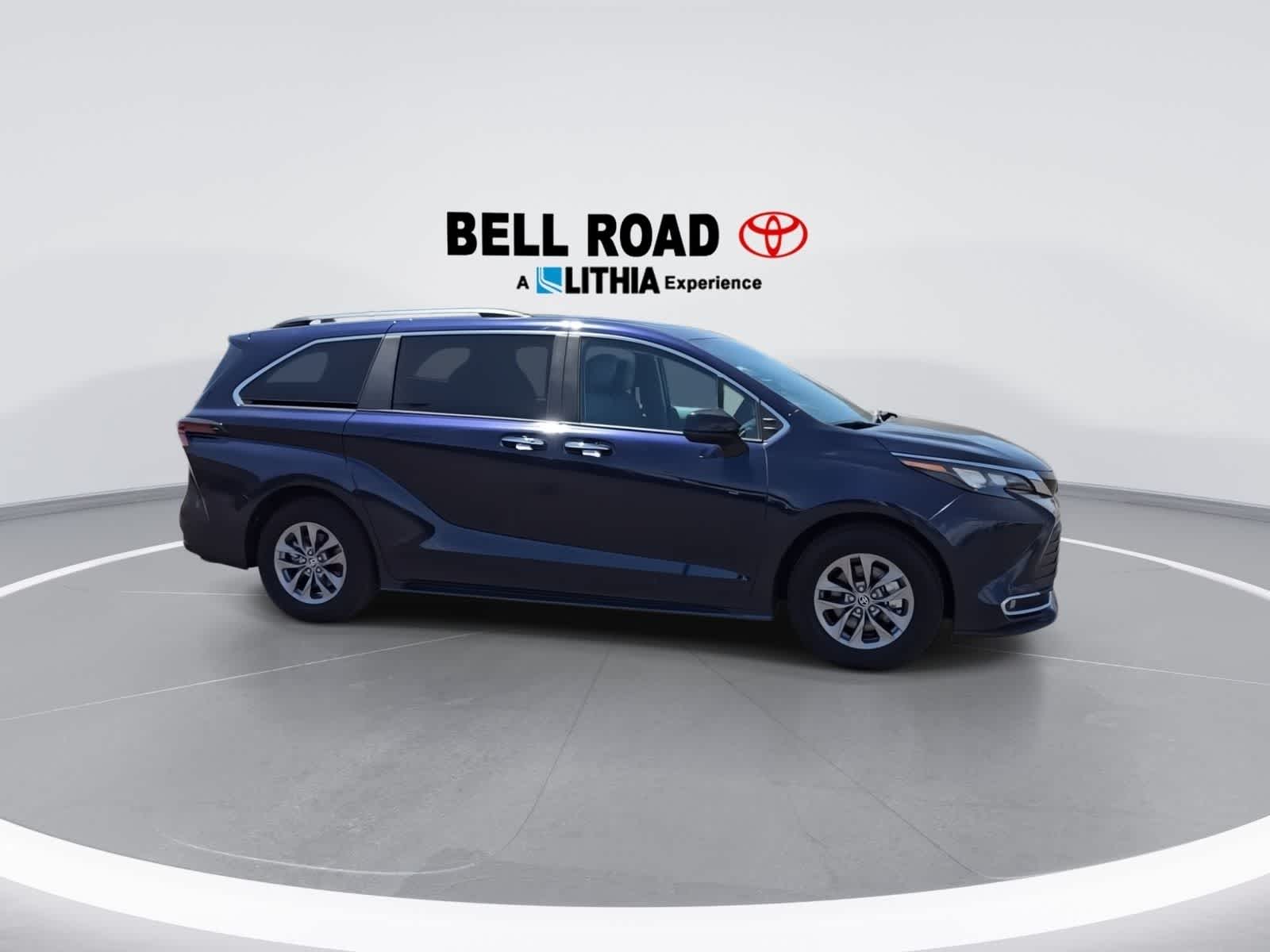 2024 Toyota Sienna XLE