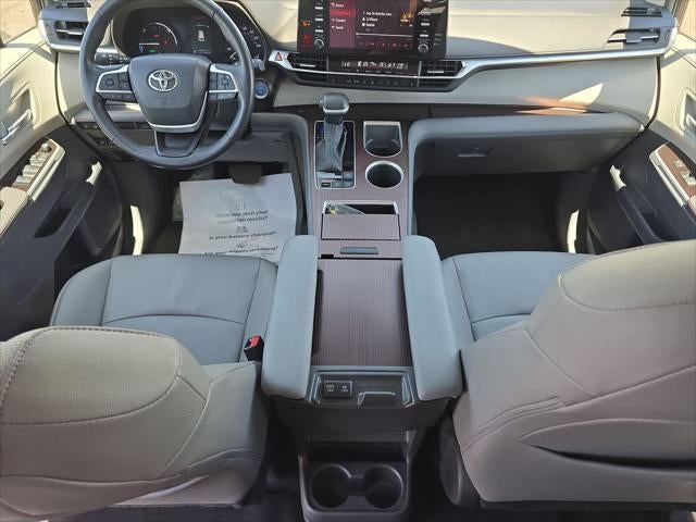 2024 Toyota Sienna XLE