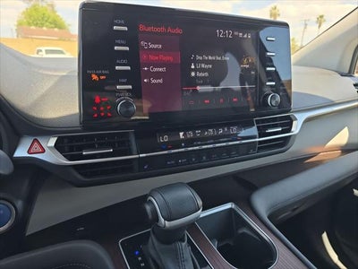 2024 Toyota Sienna XLE