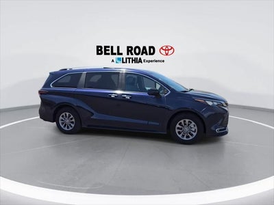 2024 Toyota Sienna XLE