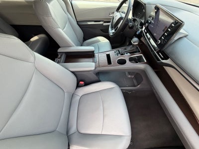 2024 Toyota Sienna XLE