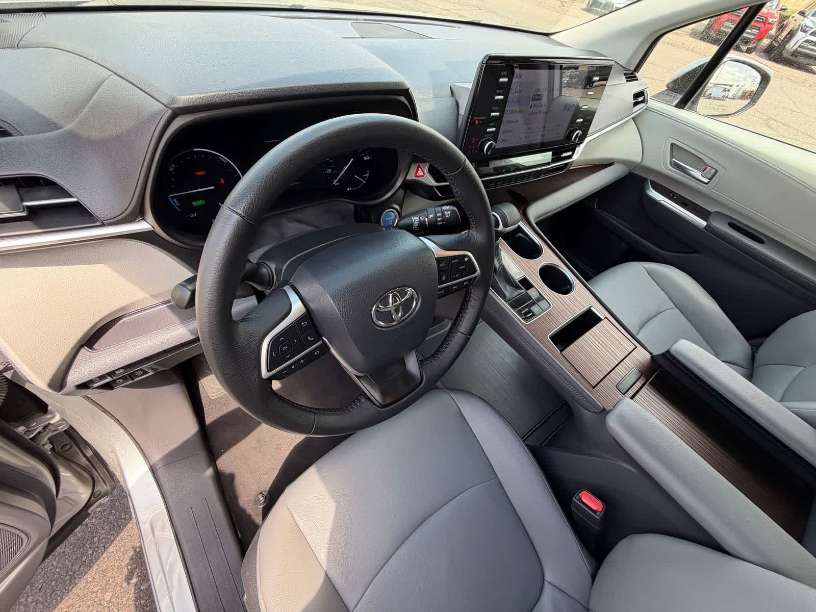2024 Toyota Sienna XLE