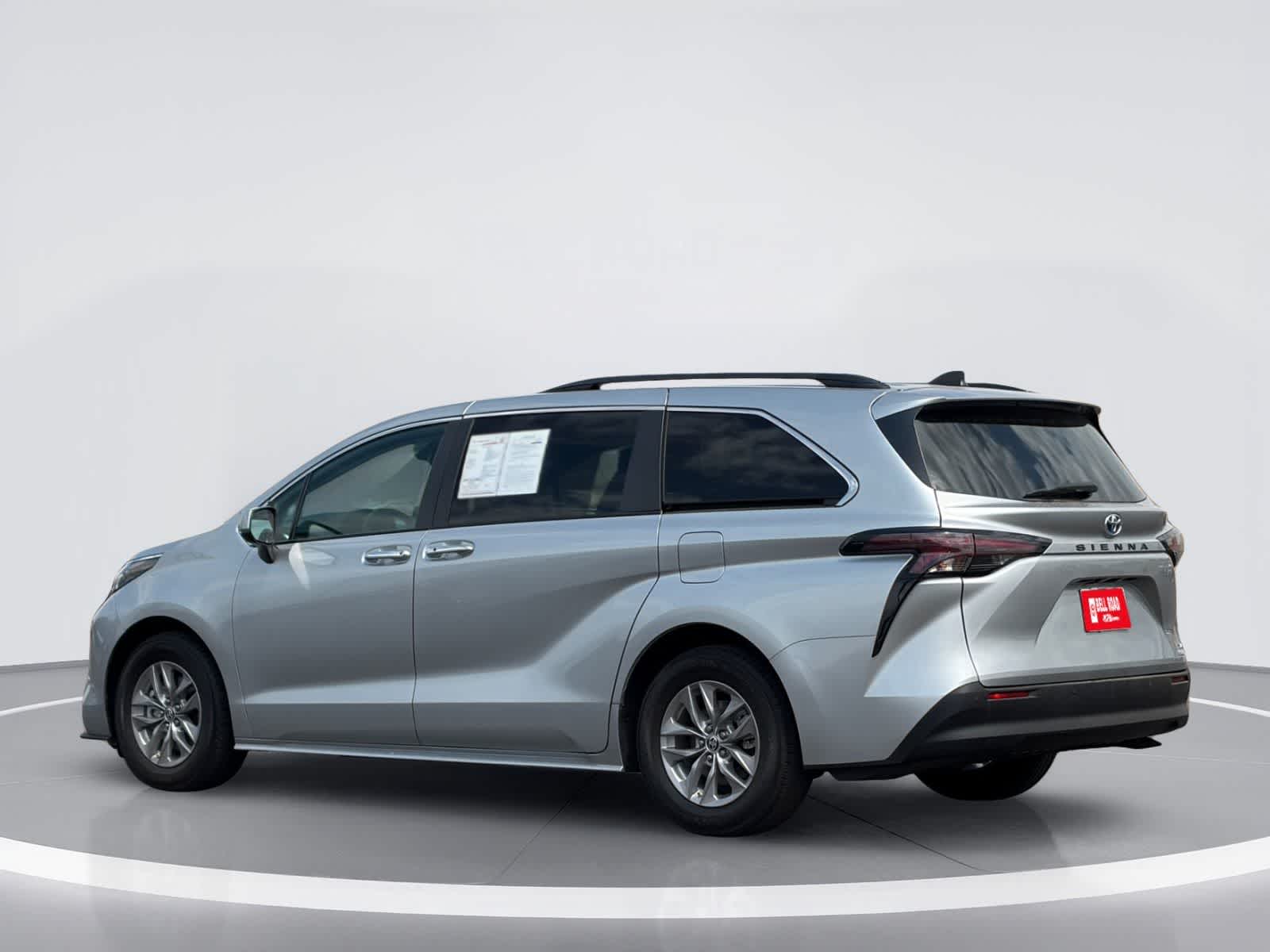 2024 Toyota Sienna XLE
