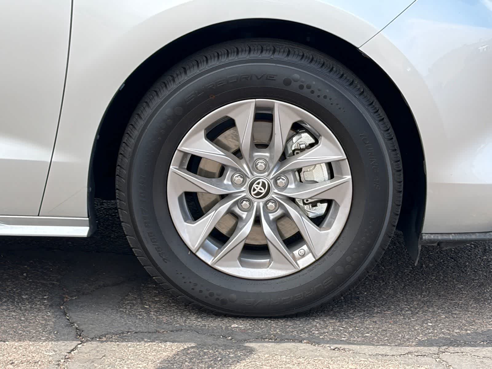 2024 Toyota Sienna XLE