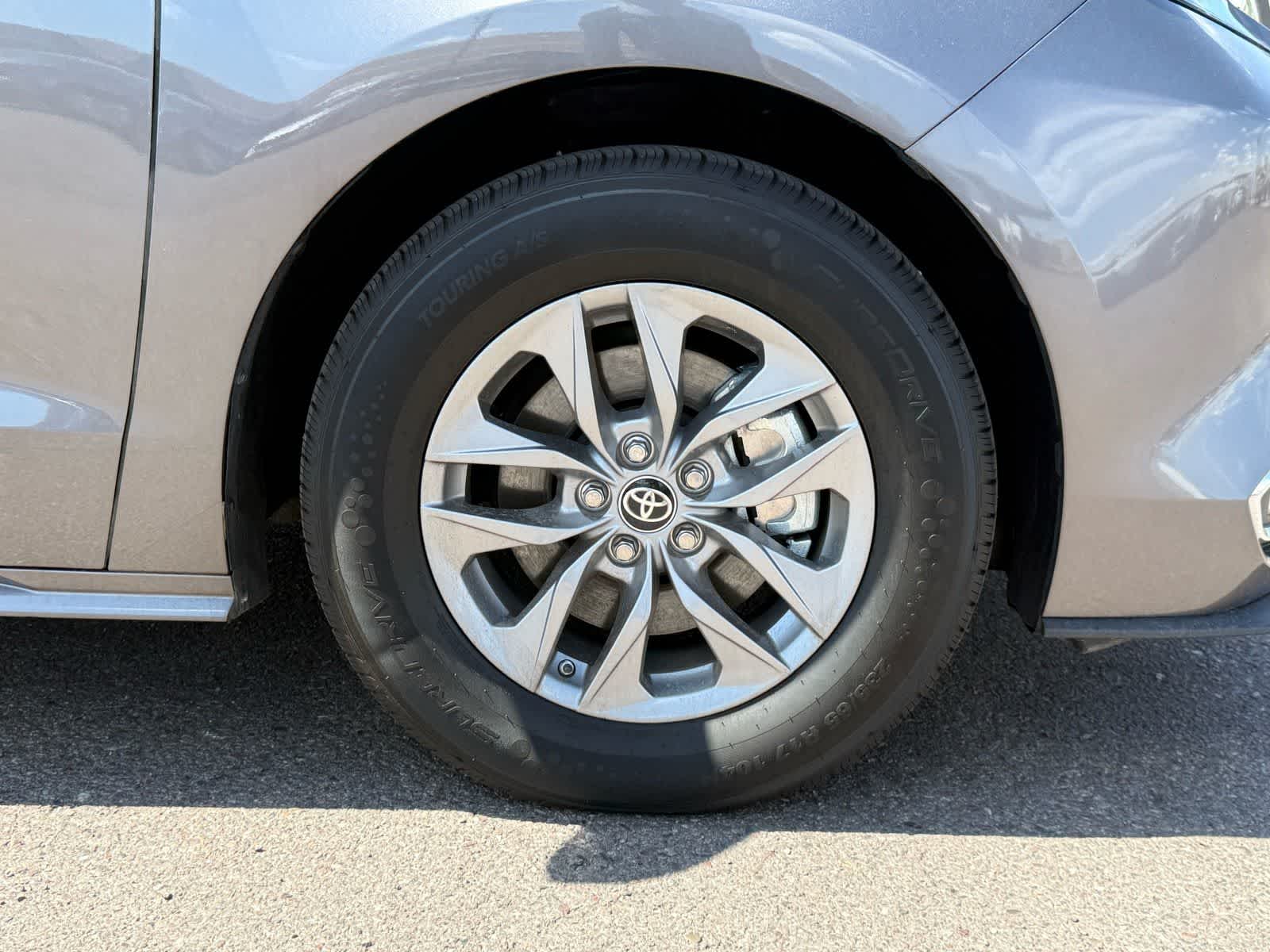2024 Toyota Sienna XLE
