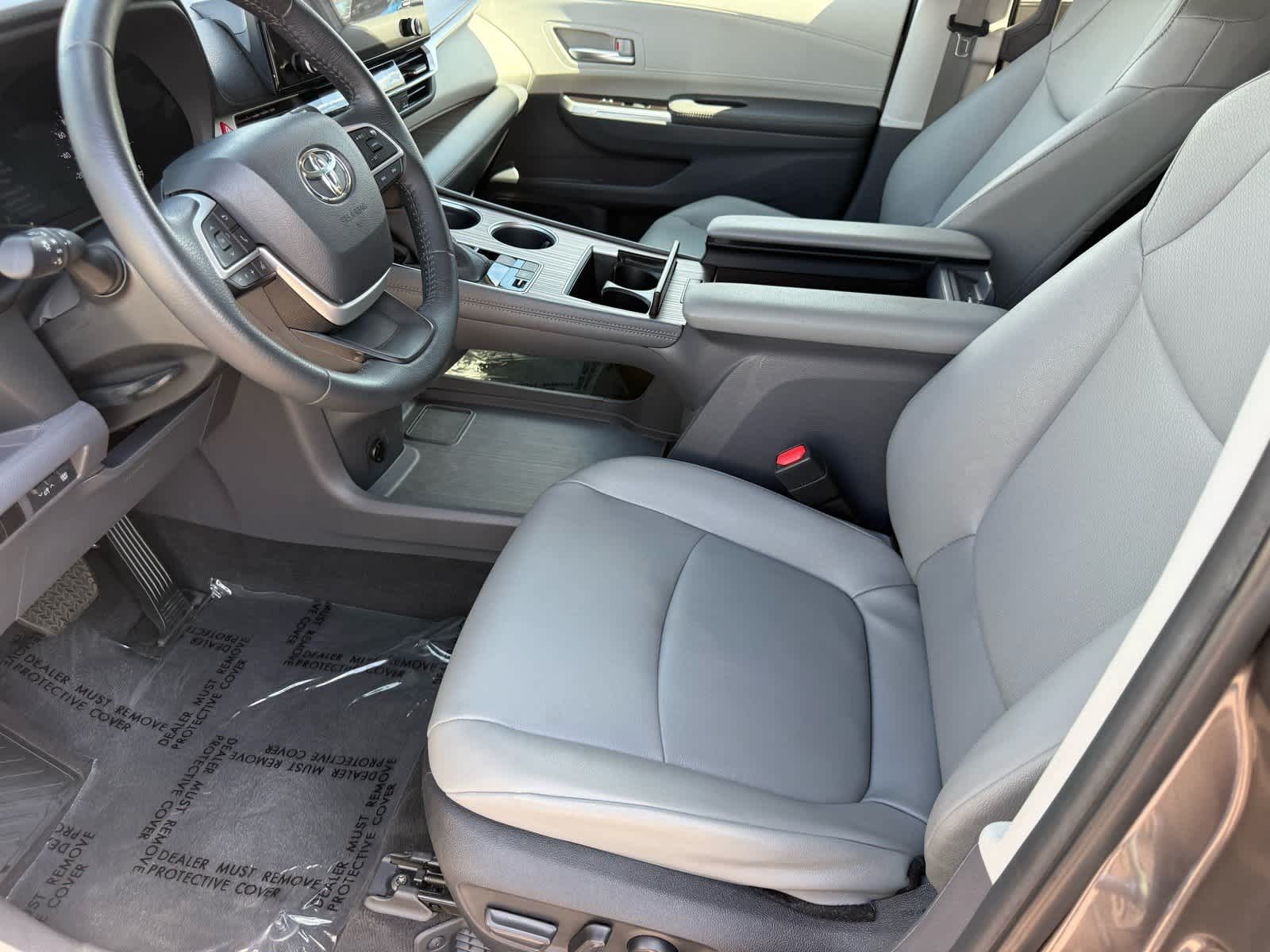 2024 Toyota Sienna XLE
