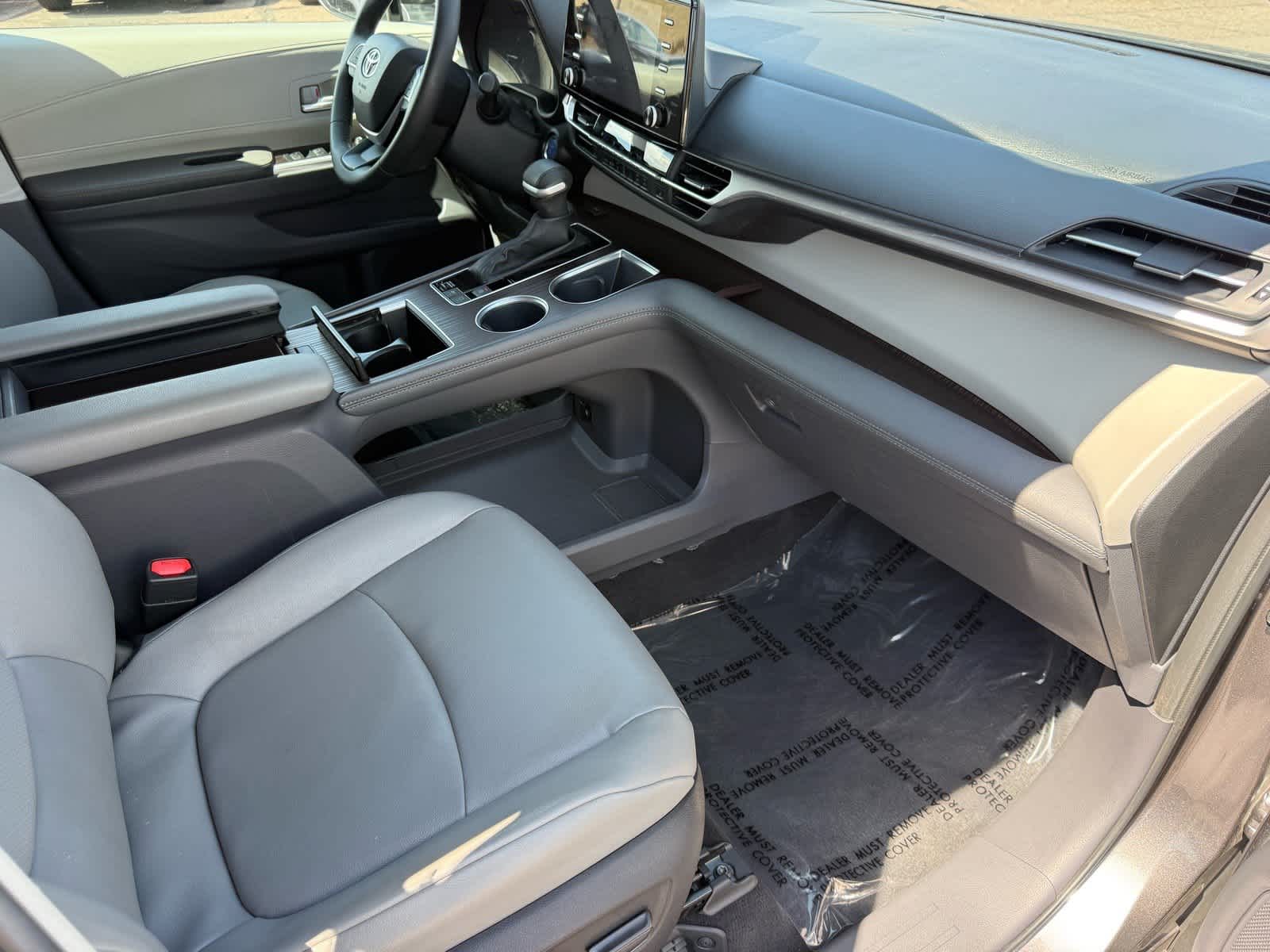 2024 Toyota Sienna XLE