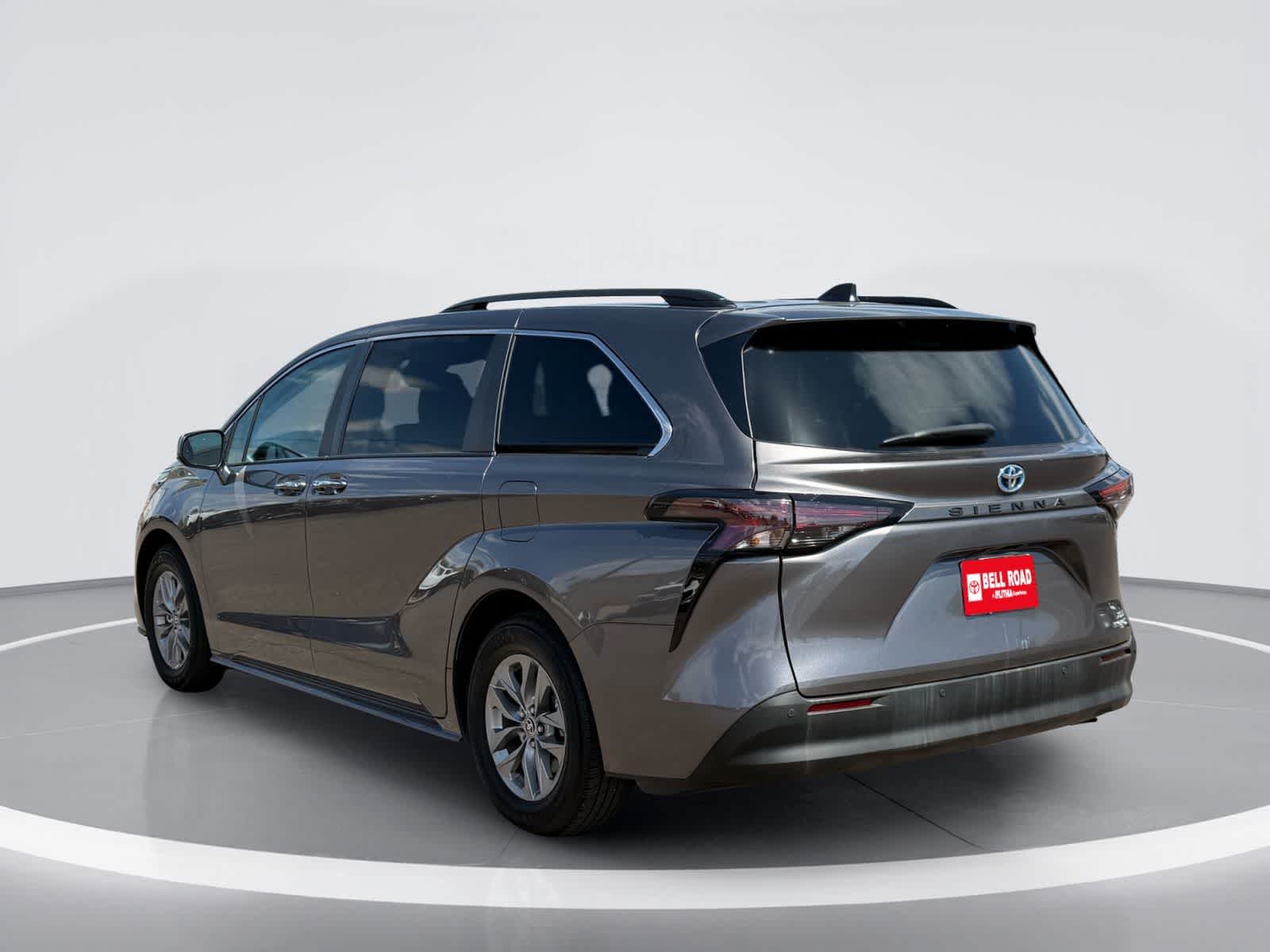 2024 Toyota Sienna XLE