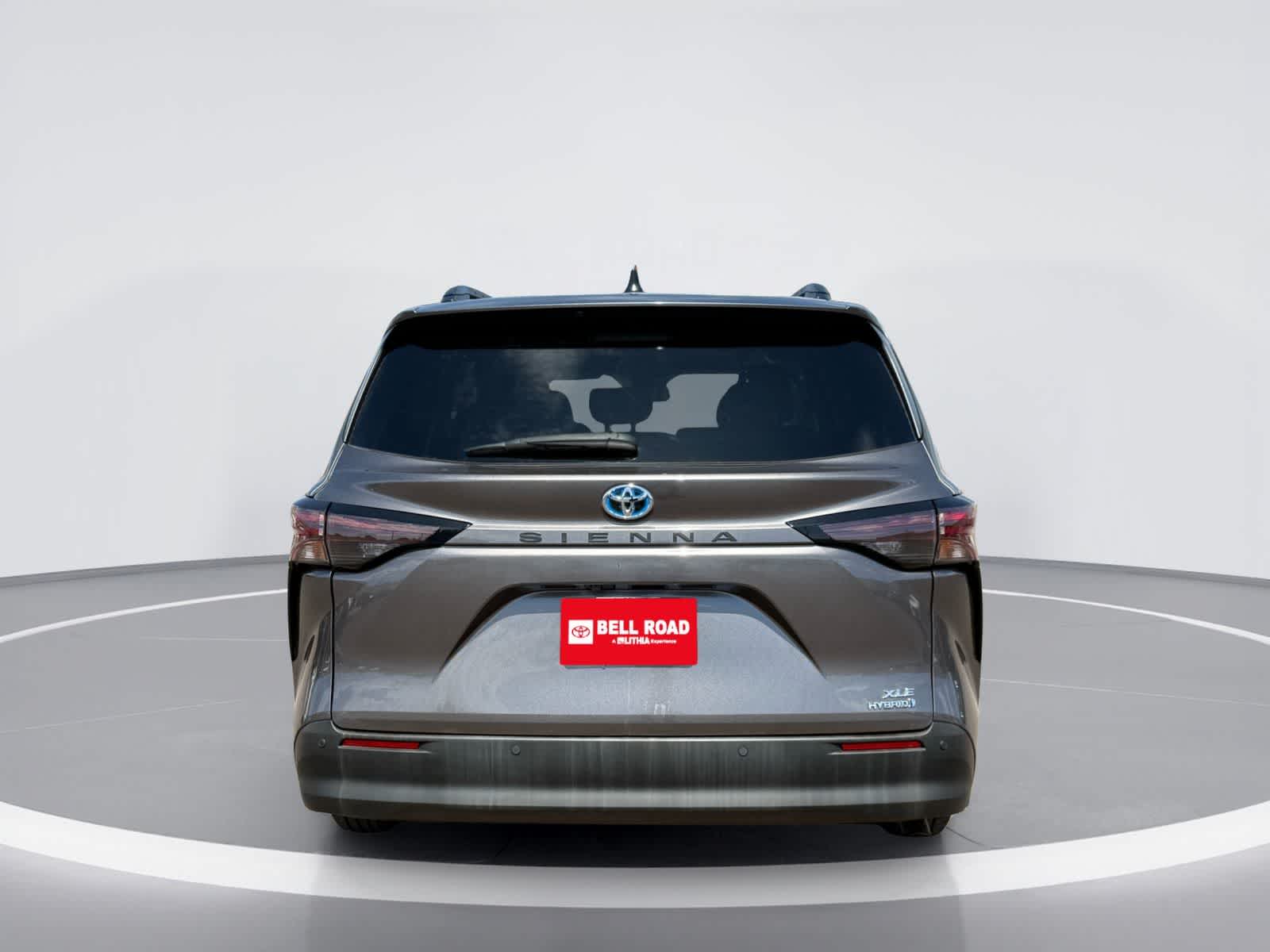 2024 Toyota Sienna XLE