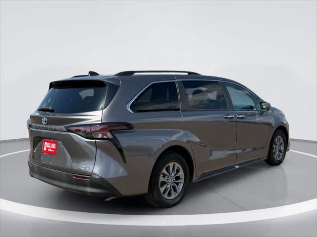 2024 Toyota Sienna XLE