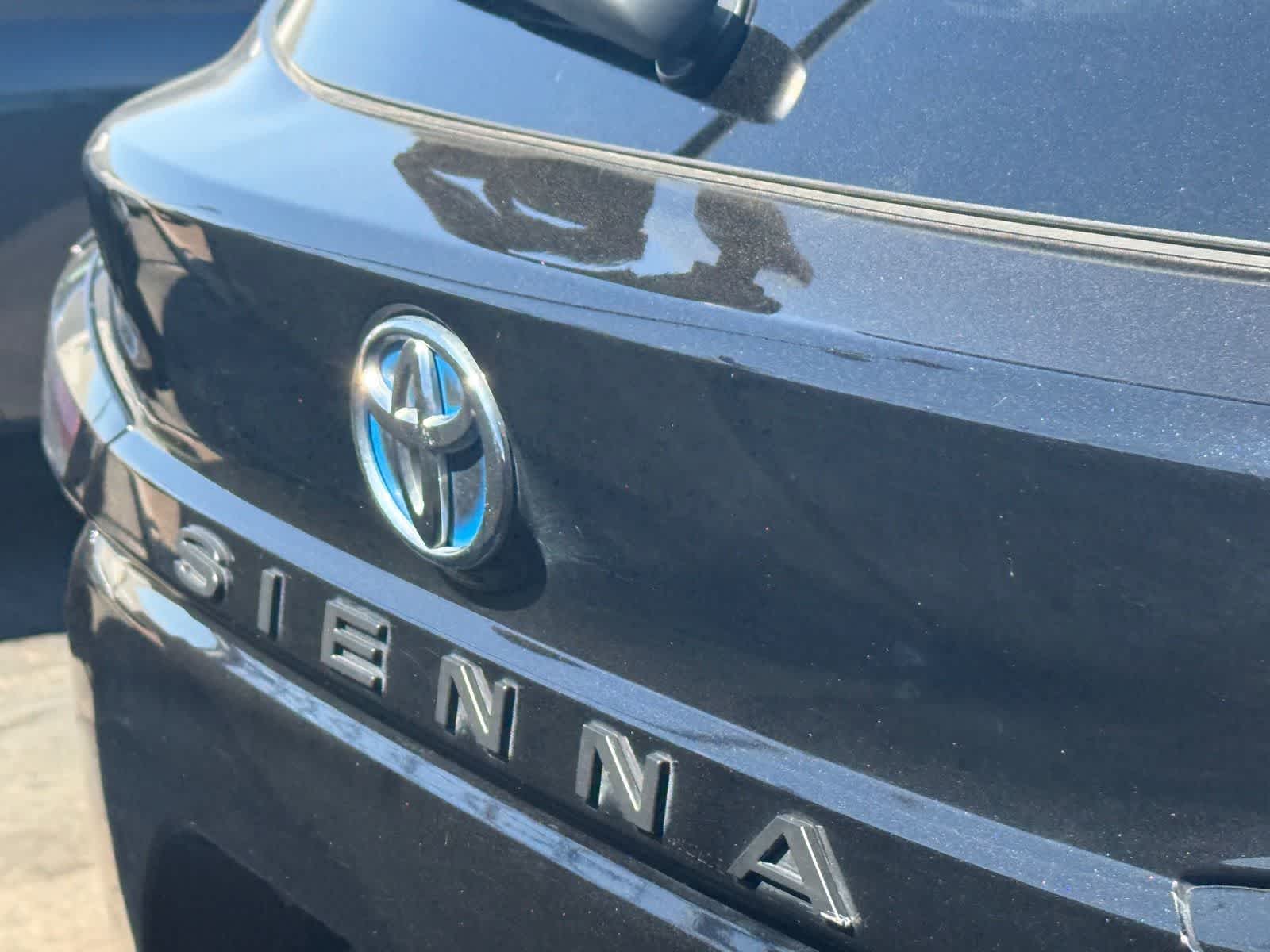 2024 Toyota Sienna XLE