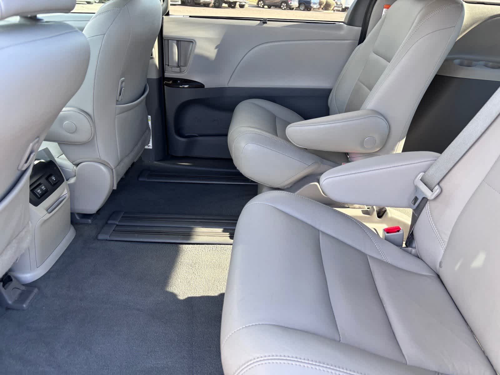 2020 Toyota Sienna XLE