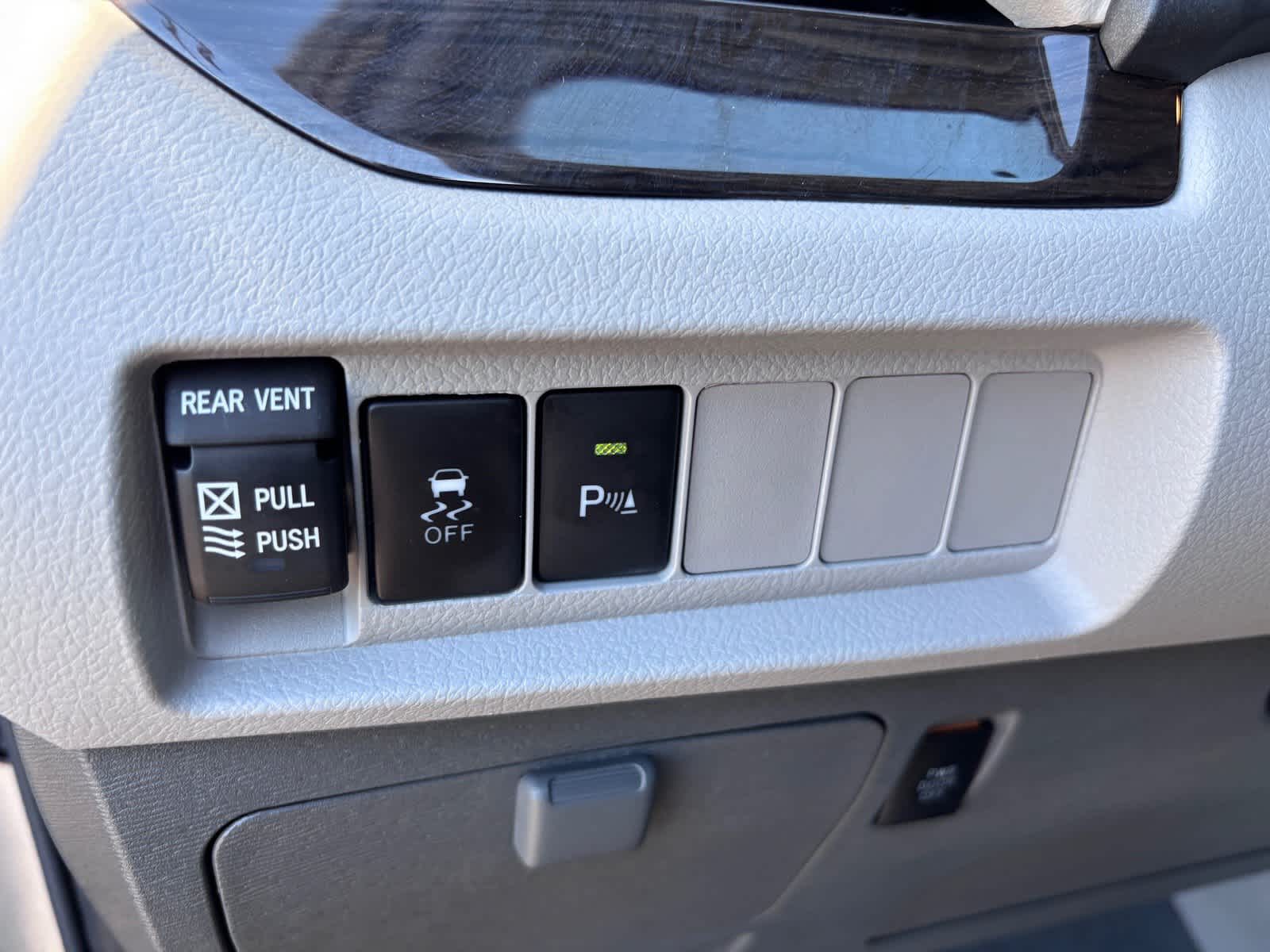 2020 Toyota Sienna XLE