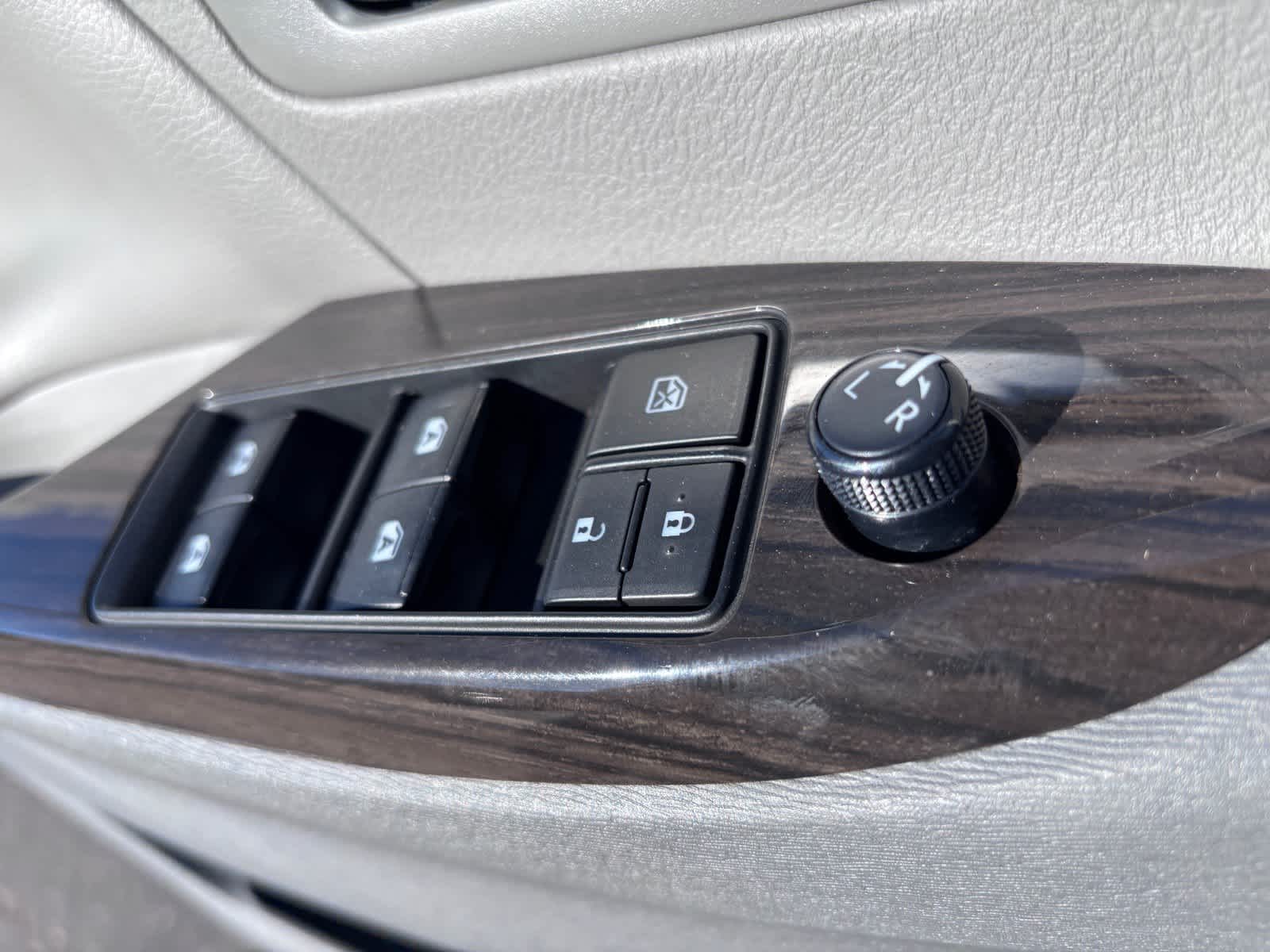2020 Toyota Sienna XLE