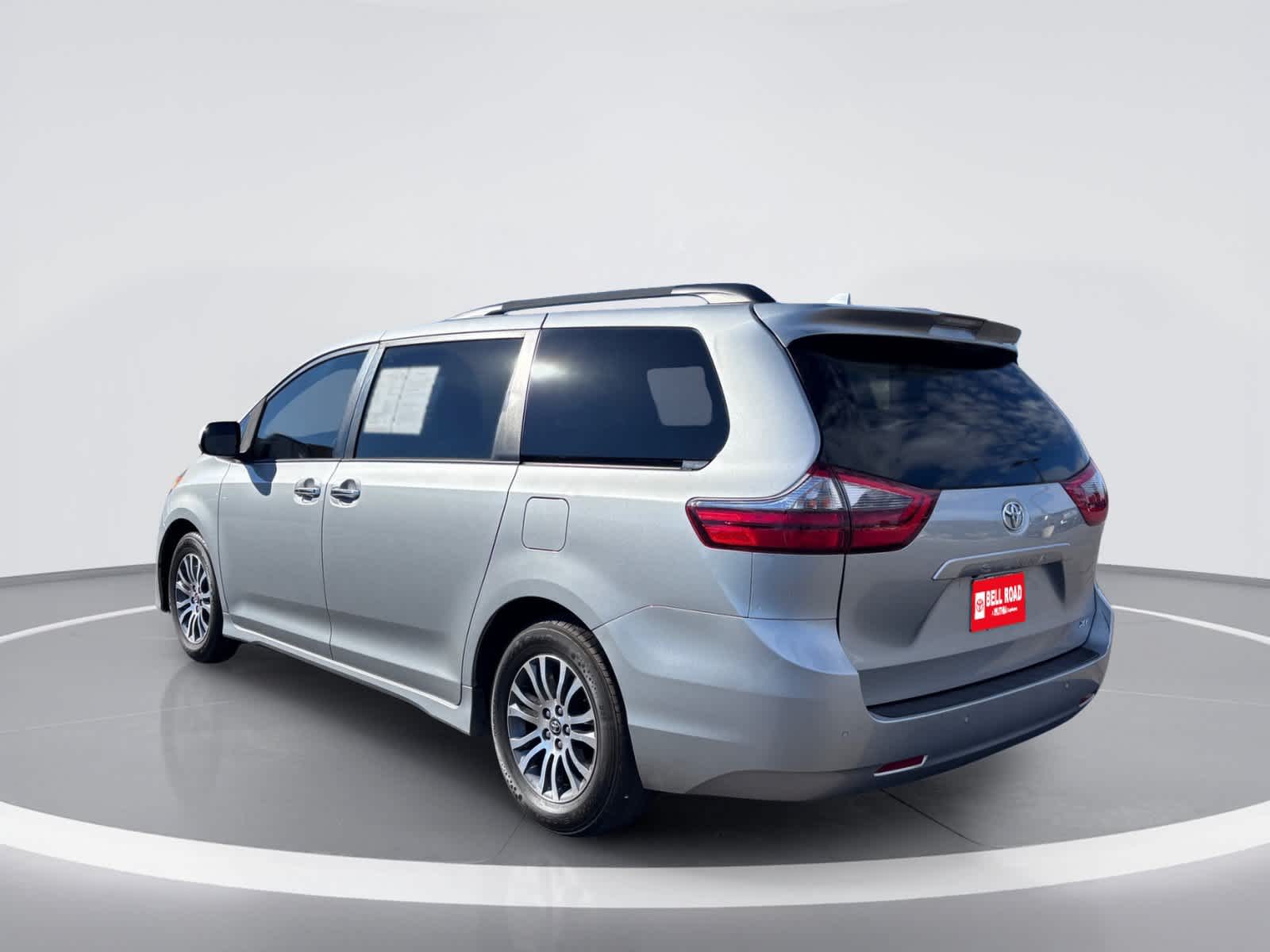 2020 Toyota Sienna XLE