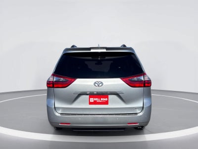 2020 Toyota Sienna XLE