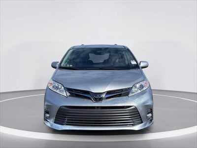 2020 Toyota Sienna XLE