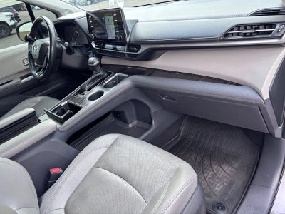 2022 Toyota Sienna Limited