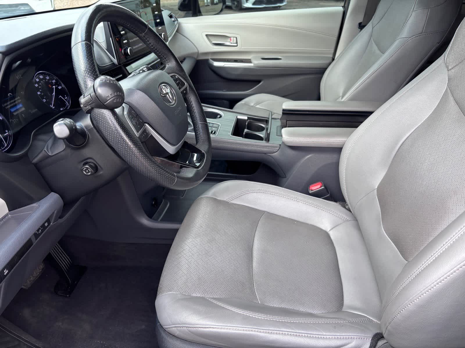 2022 Toyota Sienna Limited